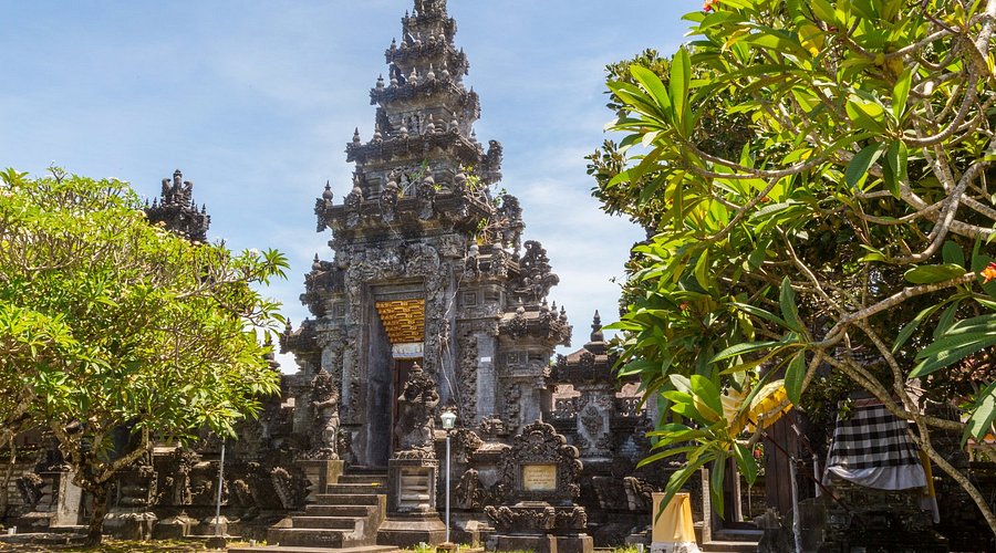 Pura Geger – Spiritual and Scenic Viewpoint