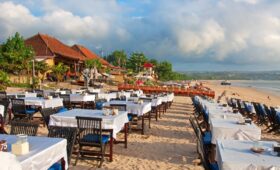 Romantic Dinner Jimbaran Bali Lokasi Ideal untuk Pasangan